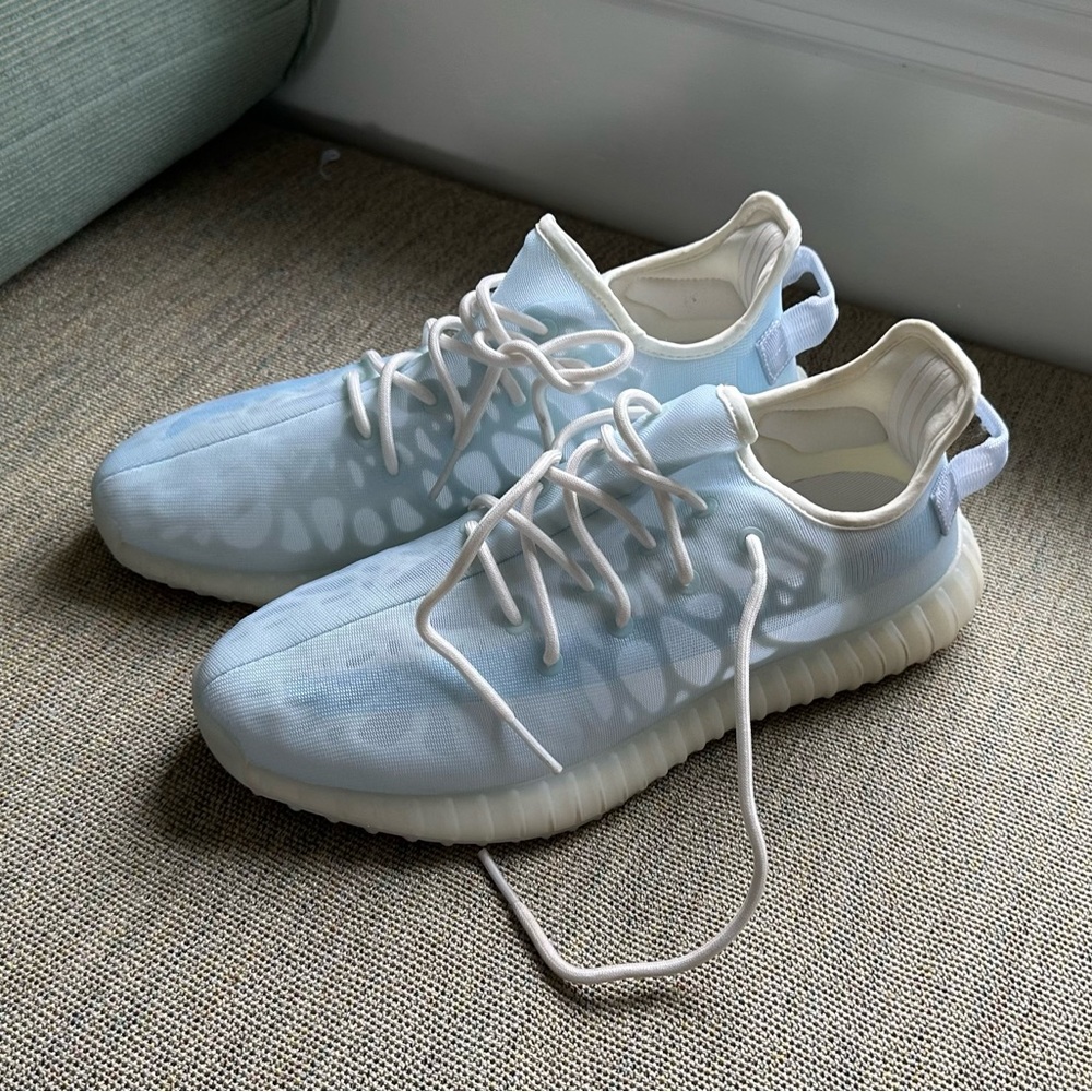 Yeezy 350 v2 mono ice - size 12